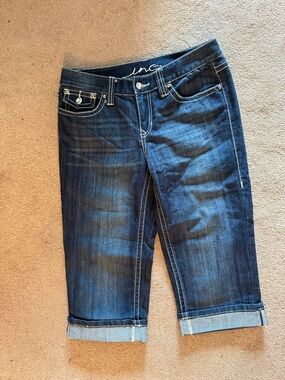 INC International Concepts Dark Wash Cropped Capri Jeans